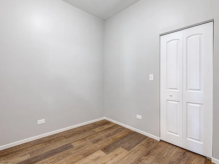 2501 N Southport Ave #3S — Photo 5