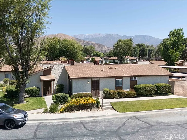 1272 Vista Serena Ave — Photo 17