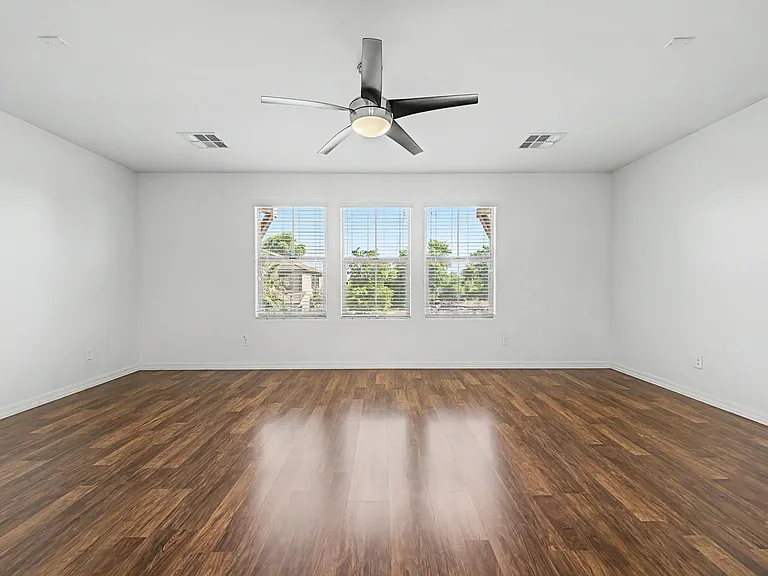 2048 W Monte Cristo Ave — Photo 21