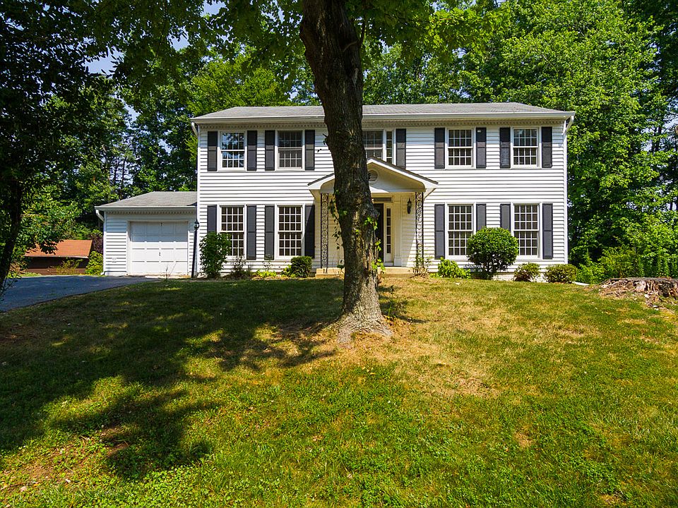 1st image of 16000 Laconia Cir