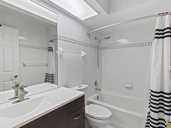 5th image of 485 Westlake Blvd APT 70