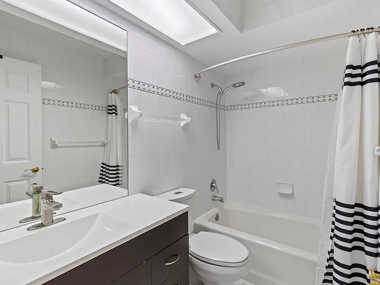 485 Westlake Blvd #70 — Photo 5