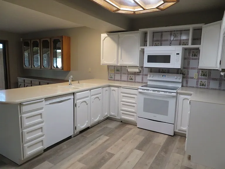 3805 Brian Ave — Photo 8