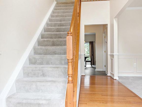 3rd image of 20910 Governors Mill Ct