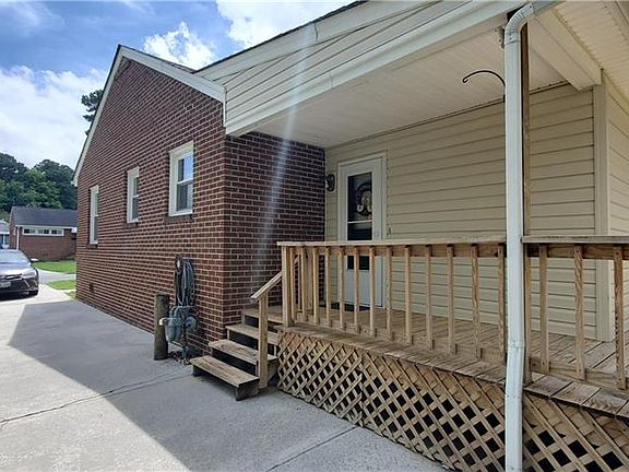 3rd image of 914 Park Ave