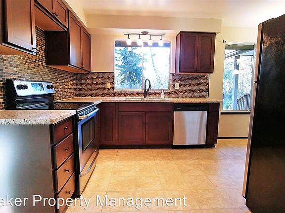 5th image of 12515 156th Ave NW