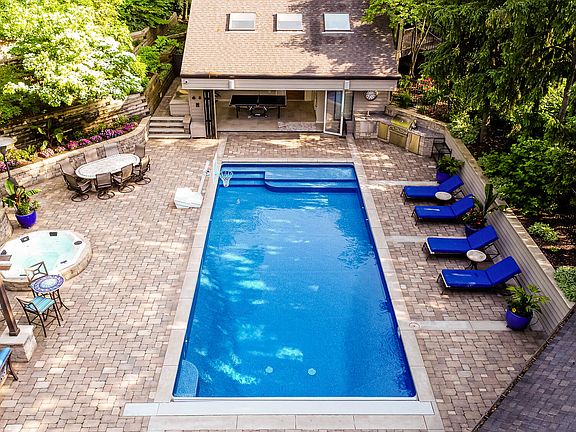 3rd image of 51101 Strauss Dr