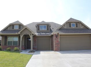11904 E 105th Pl N, Owasso, OK 74055
