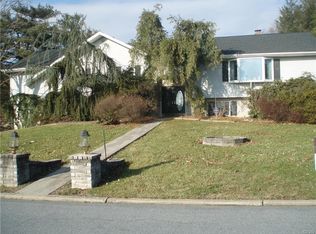 5877 Lehigh Ln, Bath, PA 18014