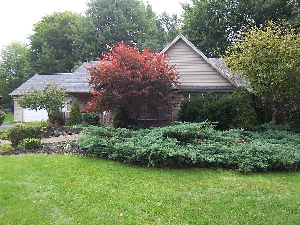 1st image of 1972 Woodgate Dr S