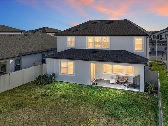 2nd image of 9506 Crescent Ray Dr