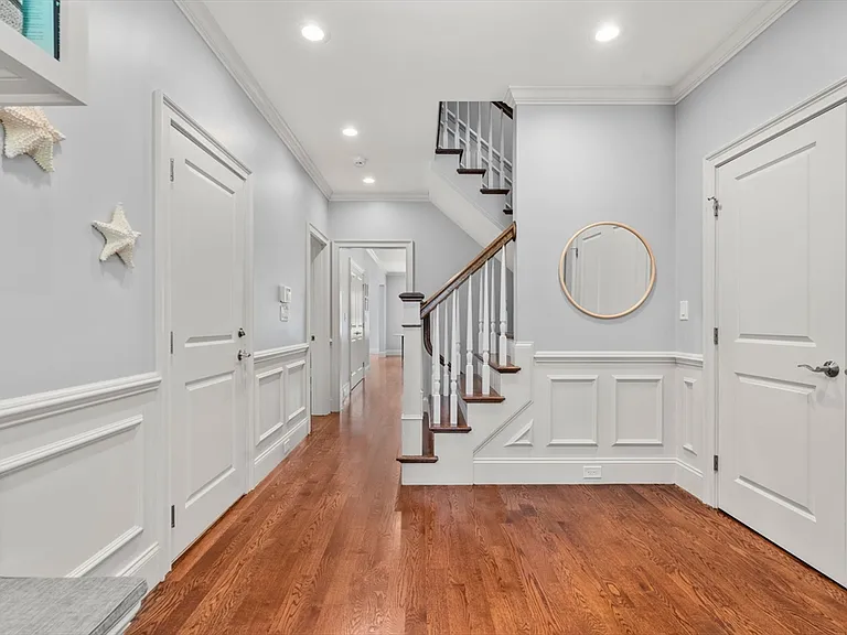78 Waban Park #78 — Photo 2