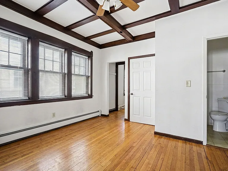 604 Holly — Photo 24