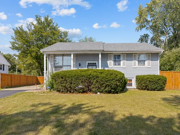 7614 Deerfield Ave, Woodridge, IL 60517