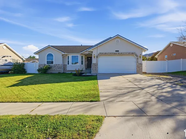 5221 W Elk Horn Peak Dr, Riverton, UT 84096