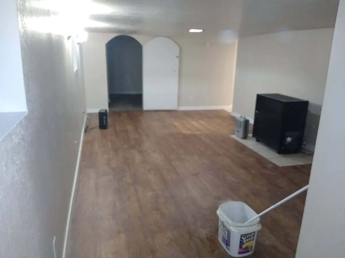 Building Photo - 2727 Monroe Blvd #C