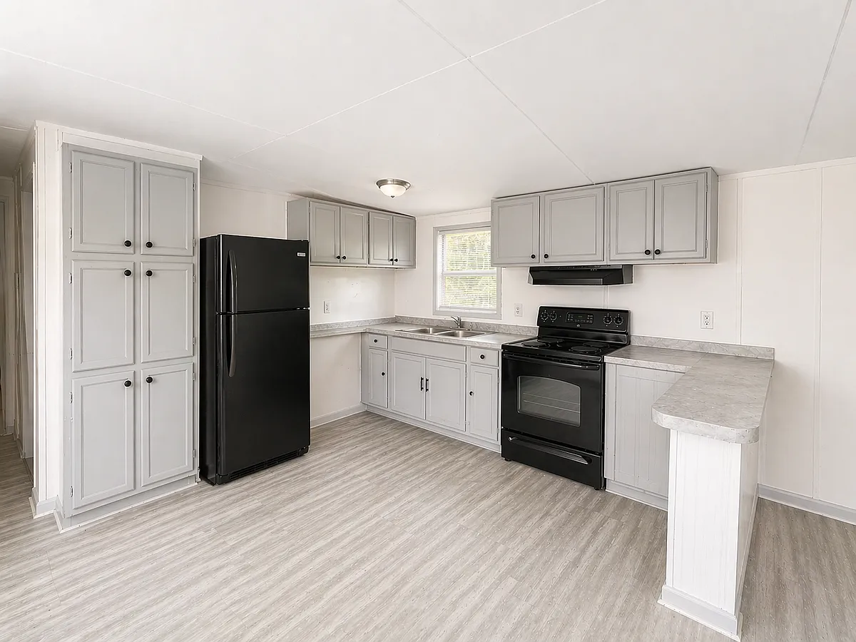 Building Photo - 5349 Old Kings Rd #4