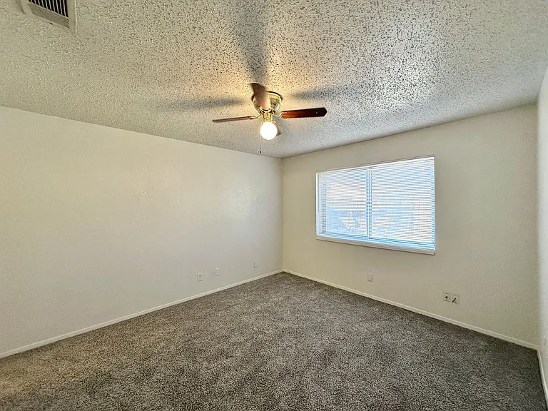 2105 Creekwood Dr — Photo 18