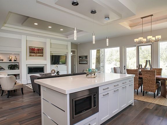 3rd image of 4357 N Sunrise Dr