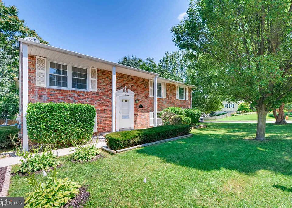 1st image of 213 Sacred Heart Ln
