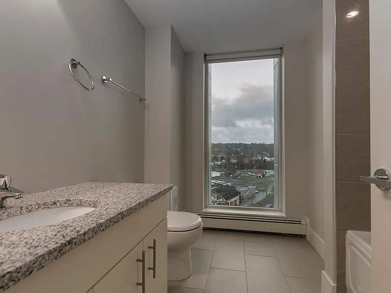 15 Kings Wharf Pl #501 — Photo 8