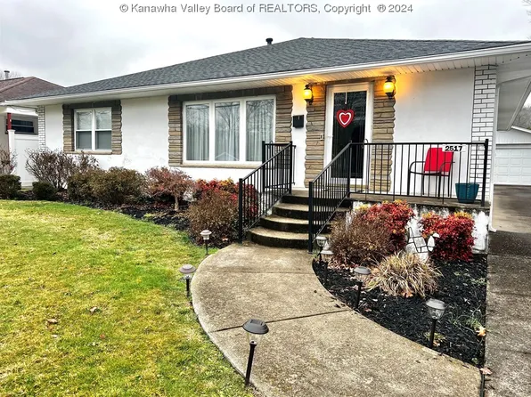 2517 Lakeview Dr, Saint Albans, WV 25177