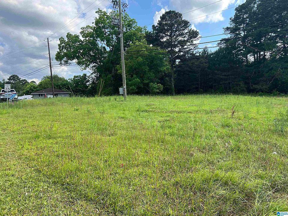 1st image of 3604 Poplar Ln #0