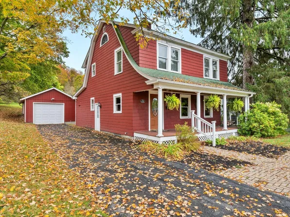 130 Laurel St, Lee, MA 01238