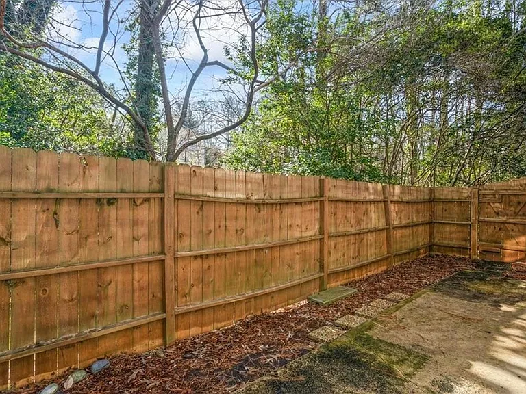 1009 Knights Bridge Ct — Photo 20