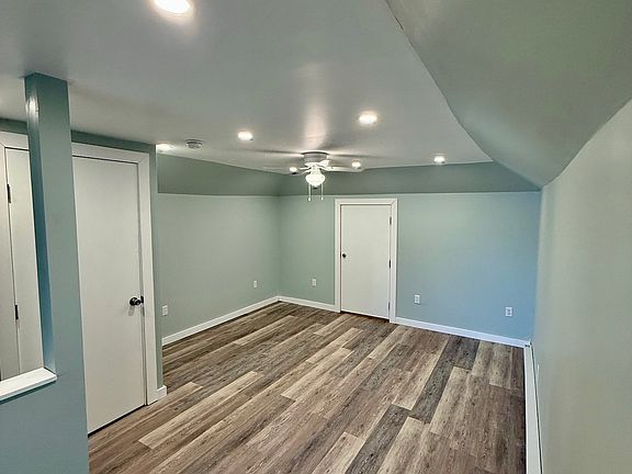 3rd image of 242 Washington Blvd #1/2