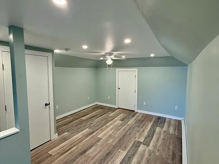 242 Washington Blvd #1/2 — Photo 3