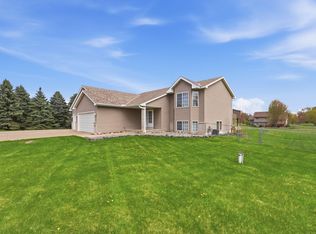 26173 Goodview Ave, Wyoming, MN 55092