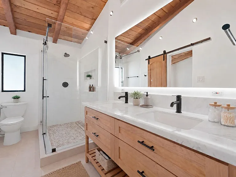 621 California Ave #2 — Photo 8