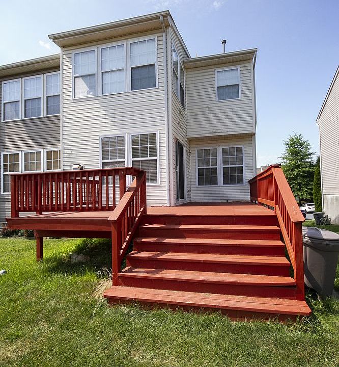 2nd image of 228 Oliver Heights Rd