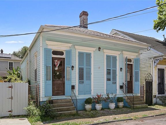 2nd image of 2328-30 Burgundy St