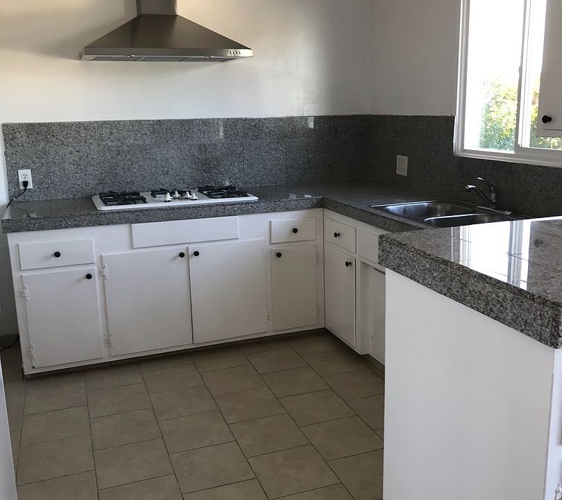 1st image of 25344 Oak St APT 8