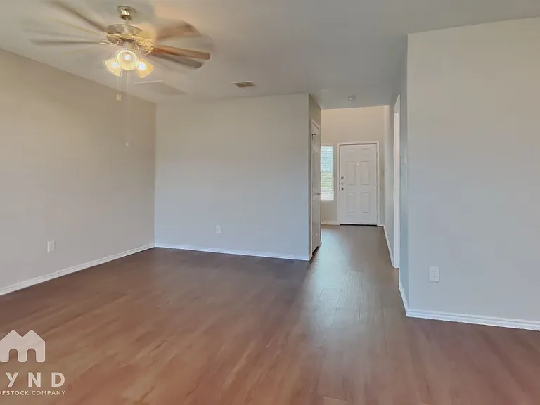 9523 Apple Ridge Ln — Photo 6