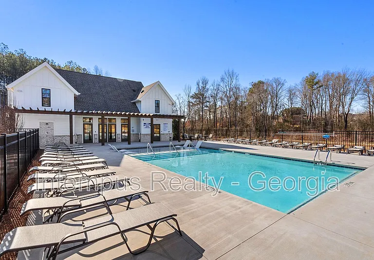 102 Pinecone Pkwy — Photo 23