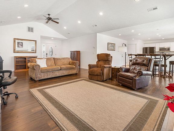 3rd image of 49 Fellowship Lane