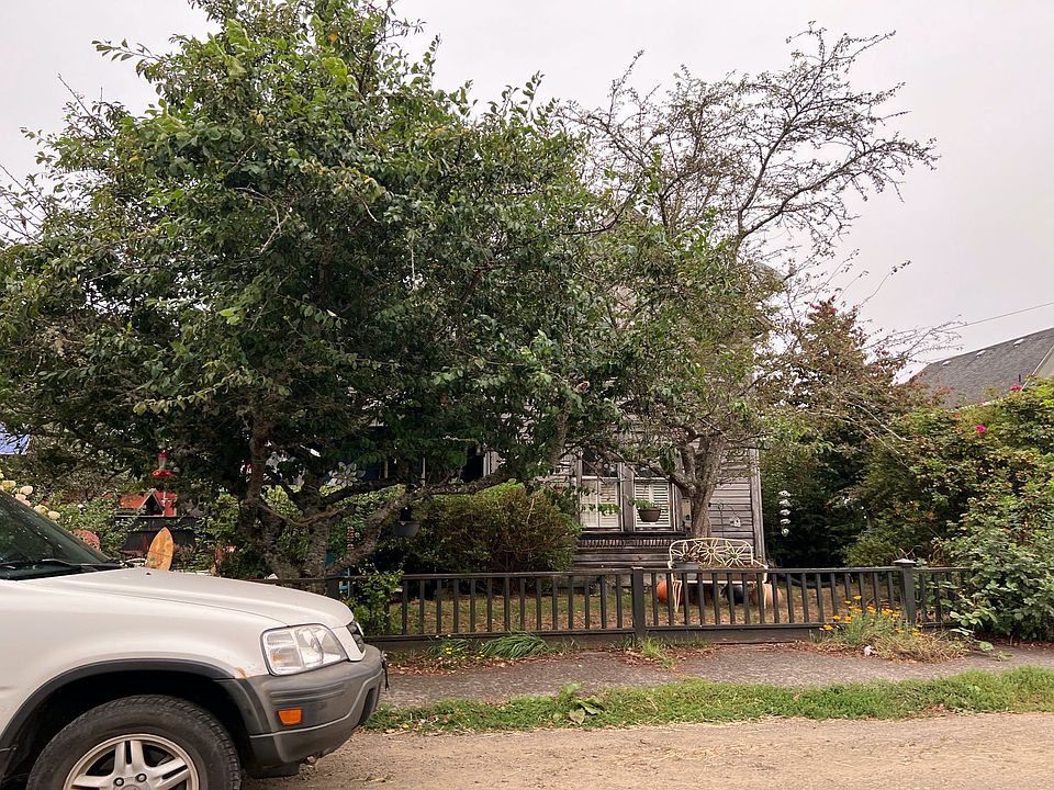 1st image of 310 Lake St
