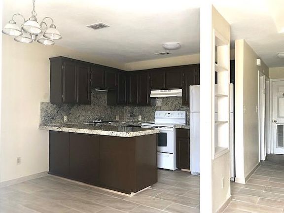 3rd image of 1909 S 38th St APT 9