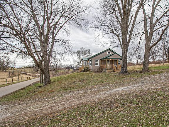 4th image of 290 Cook Rd