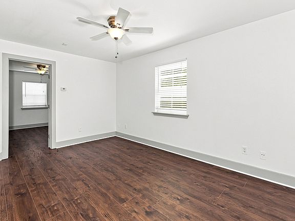 2nd image of 4633 Fairmount St #104