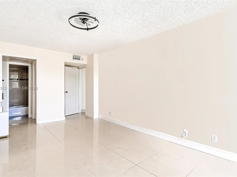 3031 N Ocean Blvd #406 — Photo 28