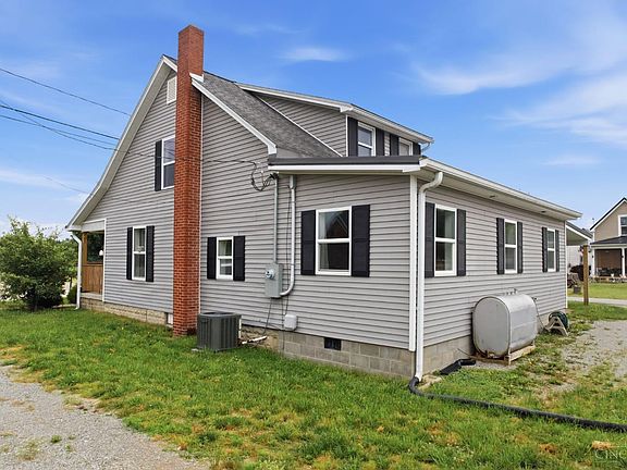3rd image of 25 Taylorsville Rd