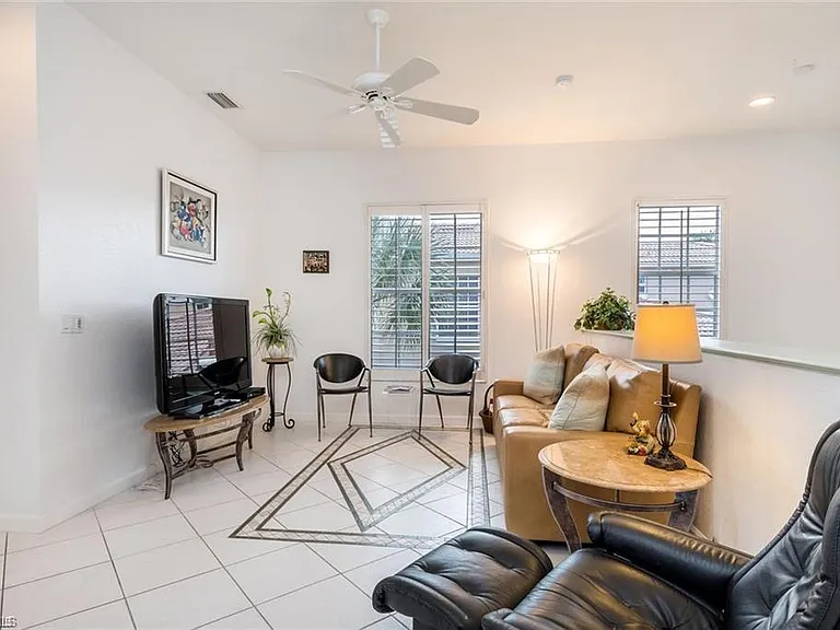 2383 Ravenna Blvd #Penthouse 202 — Photo 18