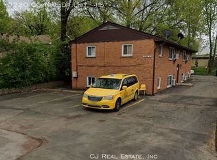 9220 Central Dr #1, Saint Louis, MO 63114