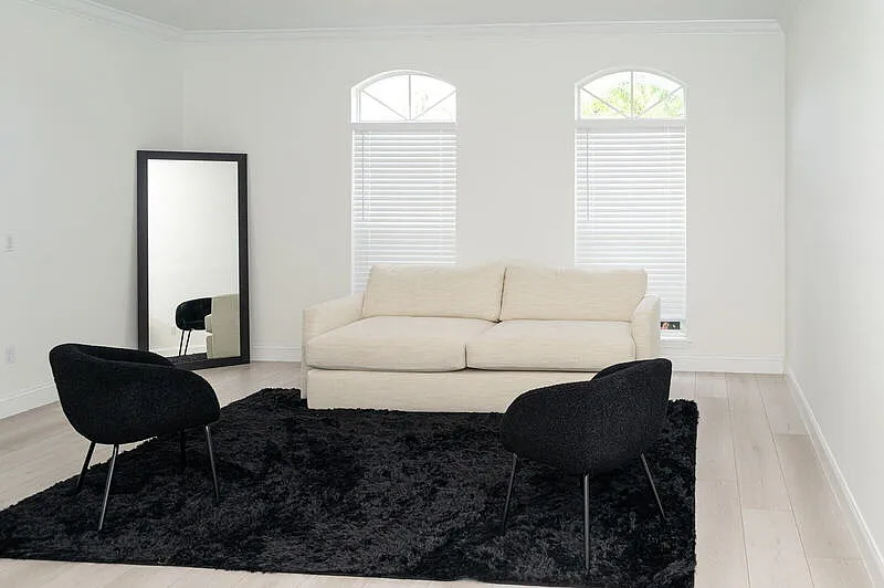 5 bed, 3.0 bath, 3594 sqft, $3,795 — Photo 4