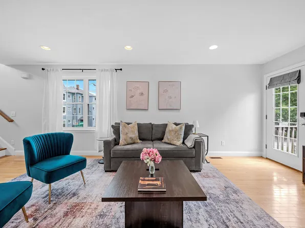 (undisclosed Address), Worcester, MA 01609