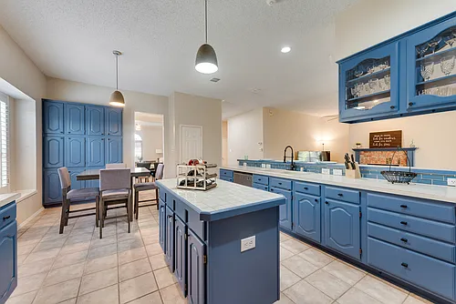 1300 Winnipeg Dr Photo 1